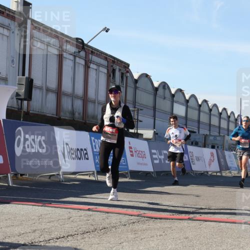 03.10.2025 - Köhlbrandbrückenlauf Luisa Fischer http://msf.ph/oto/9031664 03.10.2025 13:06:34 Ziel 4015, 4026, 4122, 4124, 4151, 4312, 4396, 4405, 4550, 4658, 4659, 5563, 5798, 5970, 6061, 6193, 6256 meine-sportfotos.de