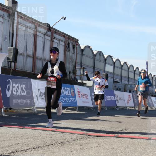 03.10.2025 - Köhlbrandbrückenlauf Luisa Fischer http://msf.ph/oto/9031668 03.10.2025 13:06:34 Ziel 4015, 4026, 4122, 4124, 4151, 4312, 4396, 4405, 4550, 4658, 4659, 5563, 5798, 5970, 6061, 6193, 6256 meine-sportfotos.de