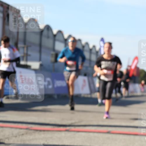 03.10.2025 - Köhlbrandbrückenlauf Luisa Fischer http://msf.ph/oto/9031680 03.10.2025 13:06:35 Ziel 4015, 4026, 4122, 4124, 4151, 4312, 4396, 4405, 4658, 4659, 5563, 5798, 6061, 6256, 6721 meine-sportfotos.de