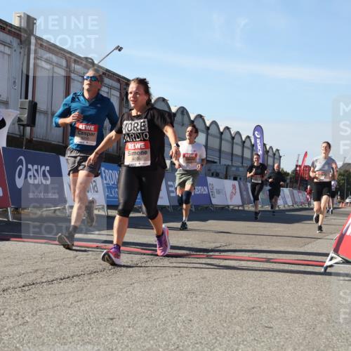 03.10.2025 - Köhlbrandbrückenlauf Luisa Fischer http://msf.ph/oto/9031700 03.10.2025 13:06:37 Ziel 4015, 4026, 4122, 4151, 4312, 4396, 4405, 4658, 4659, 5798, 5971, 6061, 6256, 6721 meine-sportfotos.de