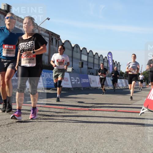 03.10.2025 - Köhlbrandbrückenlauf Luisa Fischer http://msf.ph/oto/9031707 03.10.2025 13:06:37 Ziel 4015, 4026, 4122, 4151, 4312, 4396, 4405, 4658, 4659, 5798, 5971, 6061, 6256, 6721 meine-sportfotos.de
