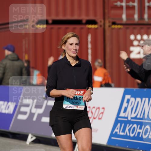 03.10.2025 - Köhlbrandbrückenlauf Michael Burmester http://msf.ph/oto/9031708 03.10.2025 10:38:24 Ziel 2042, 2440, 2662, 2859, 2860, 3095, 3437, 3438, 3442, 3621 meine-sportfotos.de