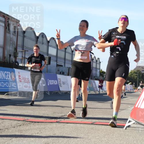 03.10.2025 - Köhlbrandbrückenlauf Luisa Fischer http://msf.ph/oto/9031725 03.10.2025 13:06:39 Ziel 4015, 4026, 4122, 4151, 4312, 4396, 4405, 5798, 5971, 6061, 6256, 6721 meine-sportfotos.de
