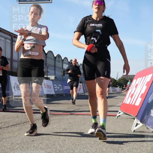 03.10.2025 - Köhlbrandbrückenlauf Luisa Fischer http://msf.ph/oto/9031746 03.10.2025 13:06:41 Ziel 4015, 4026, 4122, 4151, 4312, 4405, 5798, 5971, 6061, 6089, 6256, 6721 meine-sportfotos.de