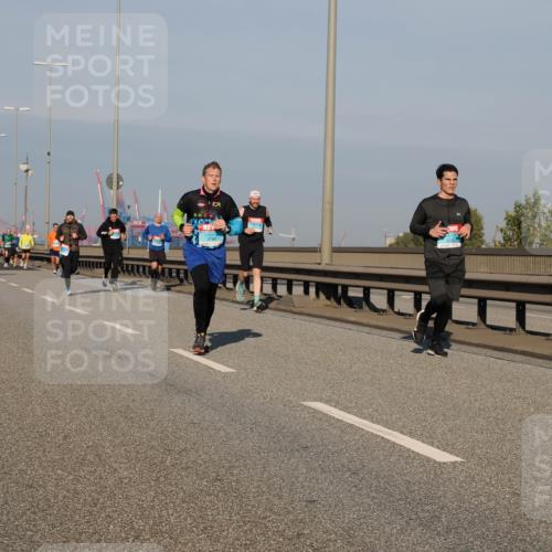 03.10.2025 - Köhlbrandbrückenlauf Fabian Wolf http://msf.ph/oto/9031768 03.10.2025 09:46:02 Position 3  meine-sportfotos.de