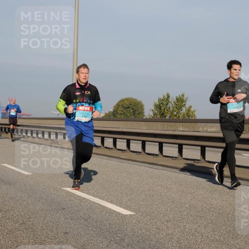 03.10.2025 - Köhlbrandbrückenlauf Fabian Wolf http://msf.ph/oto/9031805 03.10.2025 09:46:03 Position 3 3794, 3775 meine-sportfotos.de