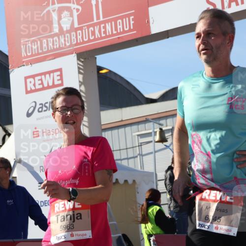 03.10.2025 - Köhlbrandbrückenlauf Luisa Fischer http://msf.ph/oto/9031835 03.10.2025 13:06:54 Ziel 4152, 4249, 5963, 6056, 6089, 6745, 6799 meine-sportfotos.de