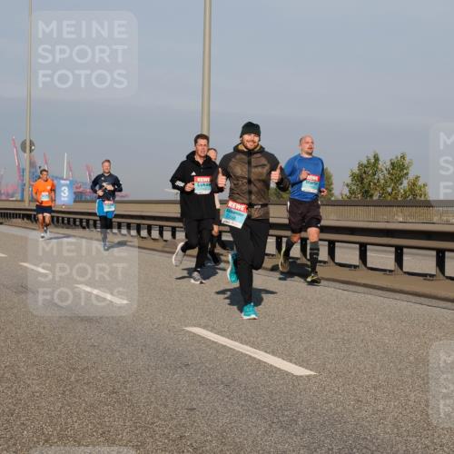 03.10.2025 - Köhlbrandbrückenlauf Fabian Wolf http://msf.ph/oto/9031896 03.10.2025 09:46:08 Position 3 3, 1122, 2959 meine-sportfotos.de
