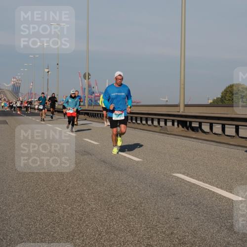 03.10.2025 - Köhlbrandbrückenlauf Fabian Wolf http://msf.ph/oto/9032011 03.10.2025 09:46:15 Position 3 1315 meine-sportfotos.de