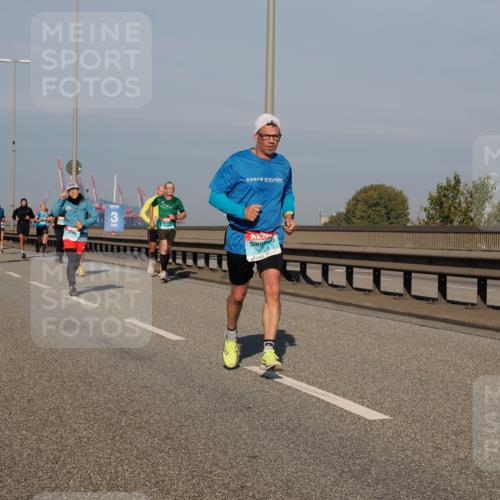 03.10.2025 - Köhlbrandbrückenlauf Fabian Wolf http://msf.ph/oto/9032046 03.10.2025 09:46:16 Position 3 3, 1021 meine-sportfotos.de