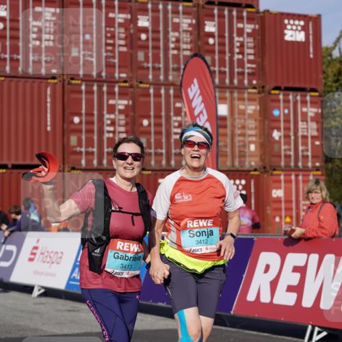 03.10.2025 - Köhlbrandbrückenlauf Michael Burmester http://msf.ph/oto/9032067 03.10.2025 10:38:49 Ziel 1256, 1880, 2378, 2438, 2442, 2756, 3130, 3412, 3413, 3433, 3733 meine-sportfotos.de