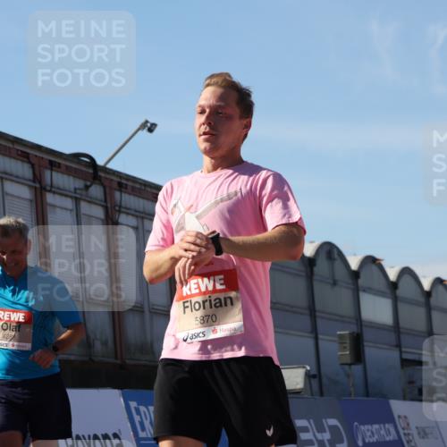 03.10.2025 - Köhlbrandbrückenlauf Luisa Fischer http://msf.ph/oto/9032082 03.10.2025 13:07:25 Ziel 4113, 4287, 4288, 4590, 4636, 4649, 4794, 4806, 5645, 5646, 5870, 5872, 6459 meine-sportfotos.de