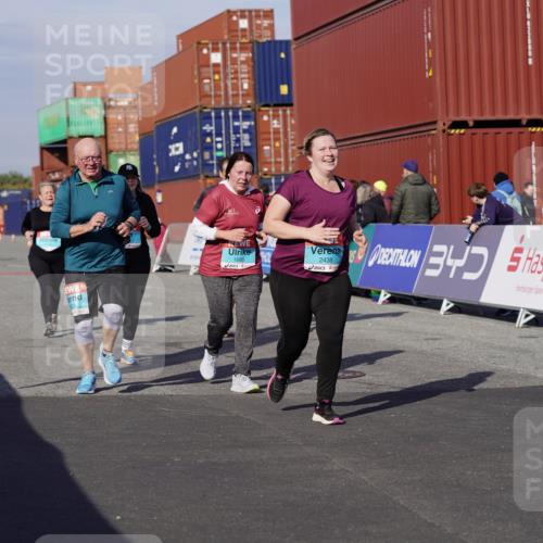 03.10.2025 - Köhlbrandbrückenlauf Michael Burmester http://msf.ph/oto/9032099 03.10.2025 10:38:53 Ziel 1256, 1880, 2261, 2378, 2438, 2442, 2756, 3130, 3433, 3733 meine-sportfotos.de