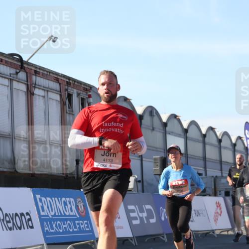 03.10.2025 - Köhlbrandbrückenlauf Luisa Fischer http://msf.ph/oto/9032101 03.10.2025 13:07:28 Ziel 4113, 4254, 4287, 4288, 4375, 4590, 4636, 4649, 4794, 4806, 5645, 5646, 5870, 5872, 6459 meine-sportfotos.de