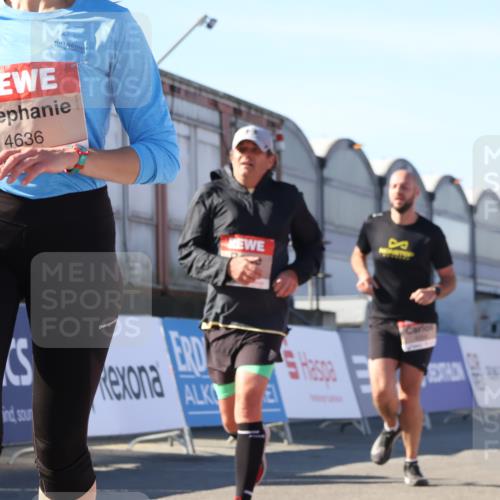 03.10.2025 - Köhlbrandbrückenlauf Luisa Fischer http://msf.ph/oto/9032123 03.10.2025 13:07:31 Ziel 4113, 4254, 4287, 4288, 4375, 4590, 4636, 4794, 4806, 5645, 5646, 5870, 5872, 6459 meine-sportfotos.de