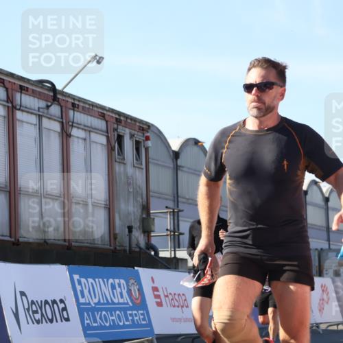 03.10.2025 - Köhlbrandbrückenlauf Luisa Fischer http://msf.ph/oto/9032229 03.10.2025 13:07:46 Ziel 4159, 4165, 4263, 4310, 4382, 5993, 6120, 6285, 6384, 6651, 6744, 6800, 6821 meine-sportfotos.de