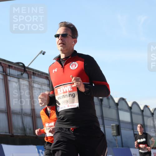 03.10.2025 - Köhlbrandbrückenlauf Luisa Fischer http://msf.ph/oto/9032290 03.10.2025 13:07:53 Ziel 4159, 4310, 4382, 4639, 5959, 5993, 6120, 6163, 6244, 6285, 6348, 6384, 6409, 6651, 6696, 6821 meine-sportfotos.de
