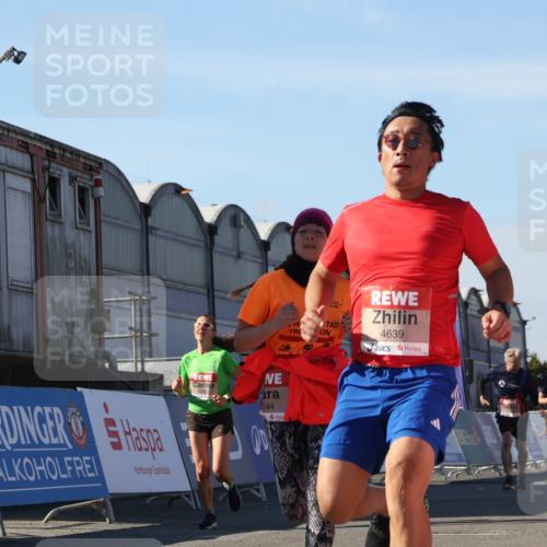 03.10.2025 - Köhlbrandbrückenlauf Luisa Fischer http://msf.ph/oto/9032300 03.10.2025 13:07:55 Ziel 4159, 4184, 4310, 4382, 4395, 4639, 5959, 5993, 6022, 6120, 6163, 6244, 6285, 6348, 6384, 6409, 6651, 6696, 6821 meine-sportfotos.de