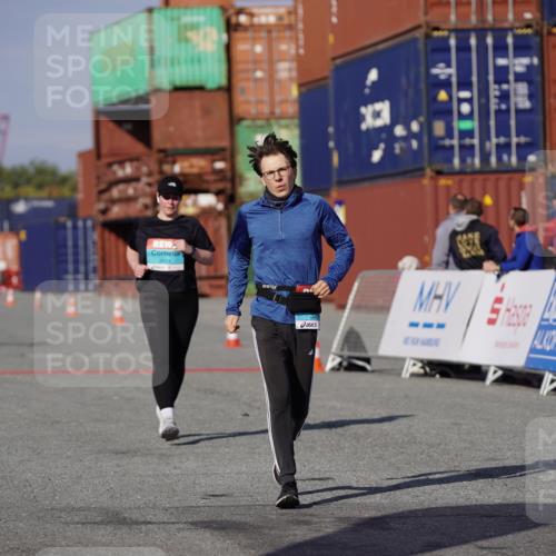 03.10.2025 - Köhlbrandbrückenlauf Michael Burmester http://msf.ph/oto/9032301 03.10.2025 10:39:15 Ziel 2014, 3286 meine-sportfotos.de