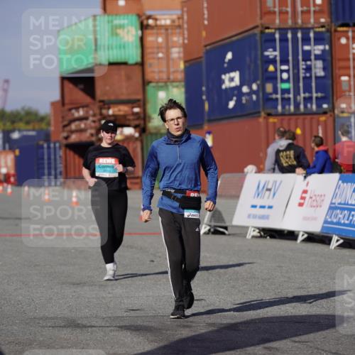 03.10.2025 - Köhlbrandbrückenlauf Michael Burmester http://msf.ph/oto/9032307 03.10.2025 10:39:15 Ziel 2014, 3286 meine-sportfotos.de