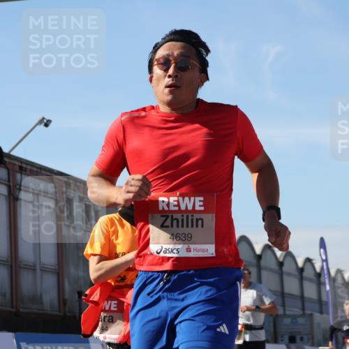 03.10.2025 - Köhlbrandbrückenlauf Luisa Fischer http://msf.ph/oto/9032309 03.10.2025 13:07:56 Ziel 4159, 4184, 4310, 4382, 4395, 4639, 5959, 5993, 6022, 6120, 6163, 6244, 6285, 6348, 6384, 6409, 6651, 6696, 6821 meine-sportfotos.de