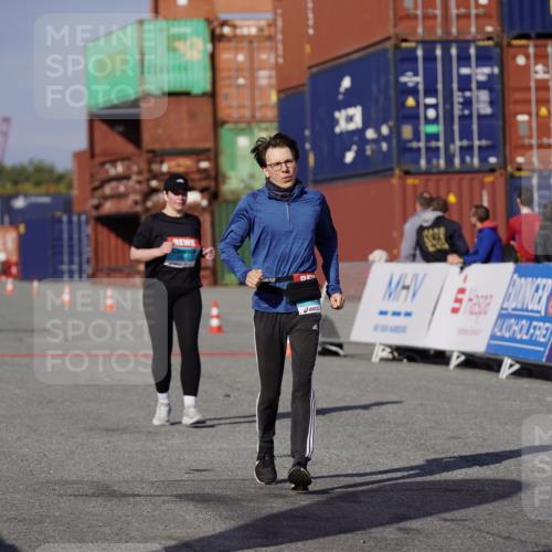 03.10.2025 - Köhlbrandbrückenlauf Michael Burmester http://msf.ph/oto/9032316 03.10.2025 10:39:15 Ziel 2014, 3286 meine-sportfotos.de