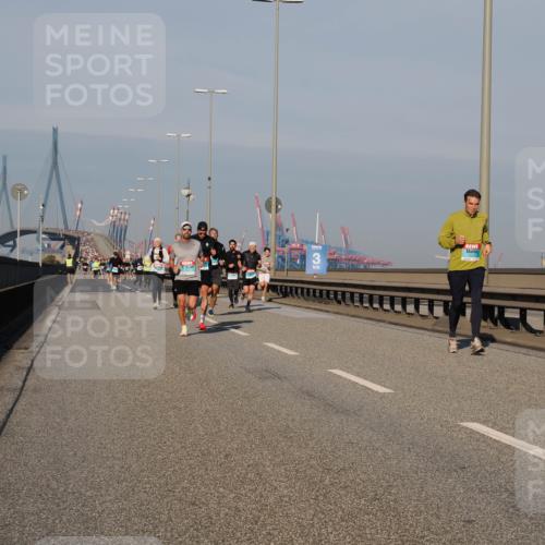 03.10.2025 - Köhlbrandbrückenlauf Fabian Wolf http://msf.ph/oto/9032342 03.10.2025 09:46:32 Position 3 3 meine-sportfotos.de