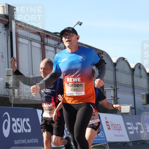 03.10.2025 - Köhlbrandbrückenlauf Luisa Fischer http://msf.ph/oto/9032343 03.10.2025 13:08:00 Ziel 4184, 4310, 4357, 4395, 4639, 5959, 5993, 6022, 6120, 6163, 6244, 6285, 6348, 6409, 6635, 6651, 6696 meine-sportfotos.de