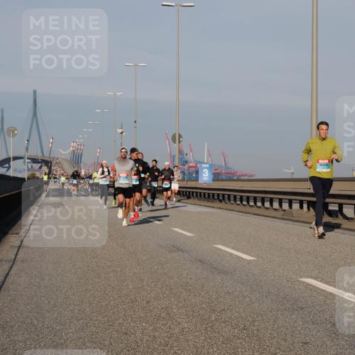 03.10.2025 - Köhlbrandbrückenlauf Fabian Wolf http://msf.ph/oto/9032353 03.10.2025 09:46:32 Position 3 3 meine-sportfotos.de