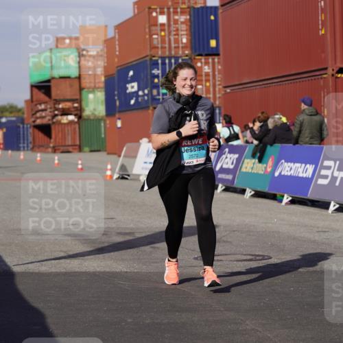 03.10.2025 - Köhlbrandbrückenlauf Michael Burmester http://msf.ph/oto/9032388 03.10.2025 10:39:30 Ziel 2572, 3543 meine-sportfotos.de