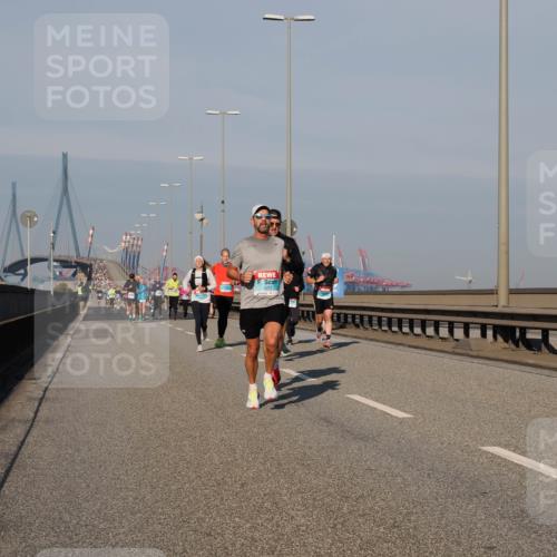 03.10.2025 - Köhlbrandbrückenlauf Fabian Wolf http://msf.ph/oto/9032404 03.10.2025 09:46:35 Position 3 1071 meine-sportfotos.de