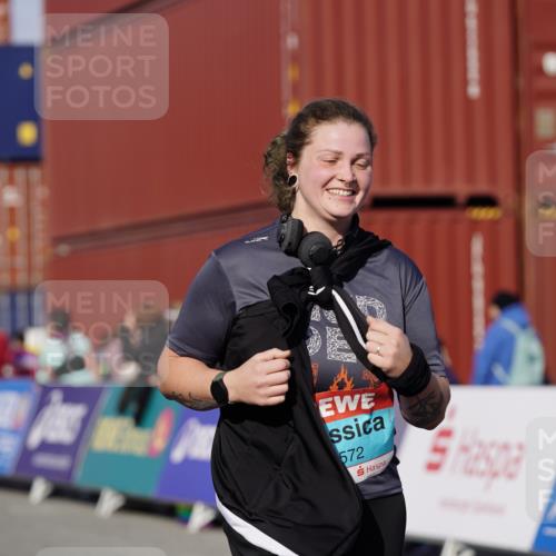 03.10.2025 - Köhlbrandbrückenlauf Michael Burmester http://msf.ph/oto/9032406 03.10.2025 10:39:32 Ziel 2572, 3543 meine-sportfotos.de