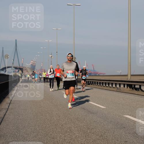 03.10.2025 - Köhlbrandbrückenlauf Fabian Wolf http://msf.ph/oto/9032408 03.10.2025 09:46:35 Position 3 1071 meine-sportfotos.de