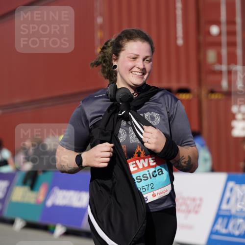 03.10.2025 - Köhlbrandbrückenlauf Michael Burmester http://msf.ph/oto/9032411 03.10.2025 10:39:32 Ziel 2572, 3543 meine-sportfotos.de