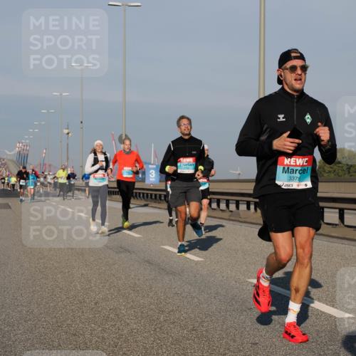 03.10.2025 - Köhlbrandbrückenlauf Fabian Wolf http://msf.ph/oto/9032466 03.10.2025 09:46:38 Position 3 3, 2796, 3378, 0 meine-sportfotos.de