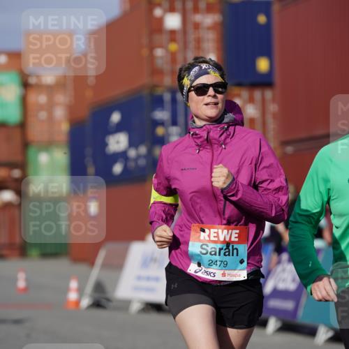 03.10.2025 - Köhlbrandbrückenlauf Michael Burmester http://msf.ph/oto/9032483 03.10.2025 10:39:50 Ziel 2288, 2479, 2839, 3456 meine-sportfotos.de