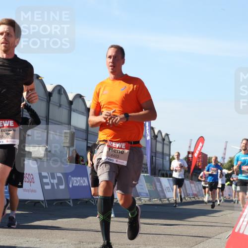 03.10.2025 - Köhlbrandbrückenlauf Luisa Fischer http://msf.ph/oto/9032567 03.10.2025 13:08:59 Ziel 4057, 4138, 4197, 4340, 4346, 4381, 4403, 4505, 4544, 5705, 5842, 6233, 6372 meine-sportfotos.de