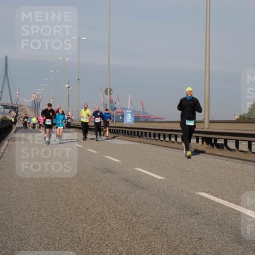 03.10.2025 - Köhlbrandbrückenlauf Fabian Wolf http://msf.ph/oto/9032568 03.10.2025 09:46:43 Position 3 3 meine-sportfotos.de