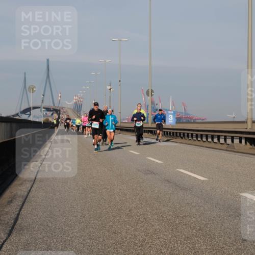 03.10.2025 - Köhlbrandbrückenlauf Fabian Wolf http://msf.ph/oto/9032602 03.10.2025 09:46:44 Position 3  meine-sportfotos.de