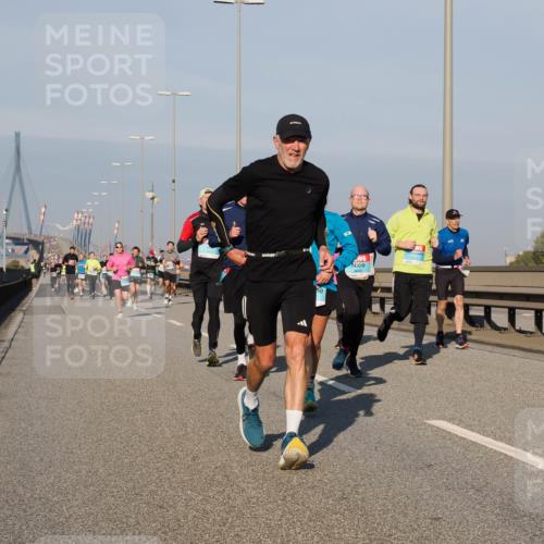 03.10.2025 - Köhlbrandbrückenlauf Fabian Wolf http://msf.ph/oto/9032717 03.10.2025 09:46:50 Position 3  meine-sportfotos.de