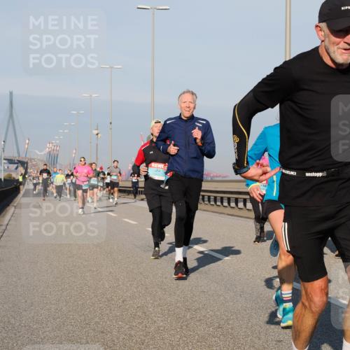 03.10.2025 - Köhlbrandbrückenlauf Fabian Wolf http://msf.ph/oto/9032744 03.10.2025 09:46:51 Position 3 3403 meine-sportfotos.de