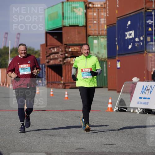 03.10.2025 - Köhlbrandbrückenlauf Michael Burmester http://msf.ph/oto/9032770 03.10.2025 10:40:23 Ziel 2480, 3349 meine-sportfotos.de