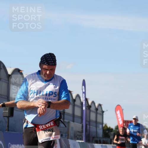 03.10.2025 - Köhlbrandbrückenlauf Luisa Fischer http://msf.ph/oto/9032801 03.10.2025 13:09:24 Ziel 4129, 4134, 4212, 4334, 4681, 5061, 5352, 5740, 6037, 6062, 6349, 6661, 6743 meine-sportfotos.de