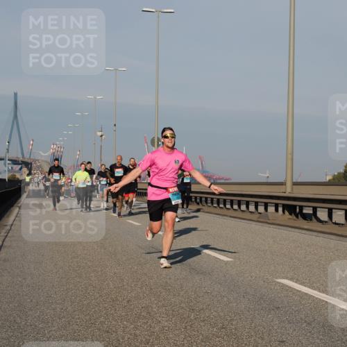 03.10.2025 - Köhlbrandbrückenlauf Fabian Wolf http://msf.ph/oto/9032806 03.10.2025 09:46:57 Position 3  meine-sportfotos.de