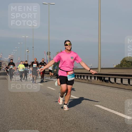 03.10.2025 - Köhlbrandbrückenlauf Fabian Wolf http://msf.ph/oto/9032824 03.10.2025 09:46:57 Position 3 1826 meine-sportfotos.de