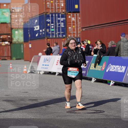03.10.2025 - Köhlbrandbrückenlauf Michael Burmester http://msf.ph/oto/9032826 03.10.2025 10:40:32 Ziel 3319 meine-sportfotos.de