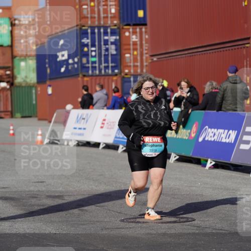 03.10.2025 - Köhlbrandbrückenlauf Michael Burmester http://msf.ph/oto/9032835 03.10.2025 10:40:32 Ziel 3319 meine-sportfotos.de