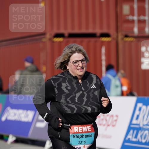 03.10.2025 - Köhlbrandbrückenlauf Michael Burmester http://msf.ph/oto/9032842 03.10.2025 10:40:34 Ziel 3319 meine-sportfotos.de