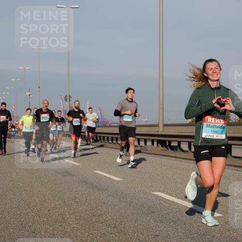 03.10.2025 - Köhlbrandbrückenlauf Fabian Wolf http://msf.ph/oto/9032858 03.10.2025 09:46:59 Position 3 1946 meine-sportfotos.de