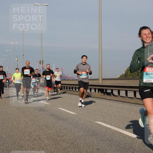 03.10.2025 - Köhlbrandbrückenlauf Fabian Wolf http://msf.ph/oto/9032863 03.10.2025 09:47:00 Position 3 1946 meine-sportfotos.de